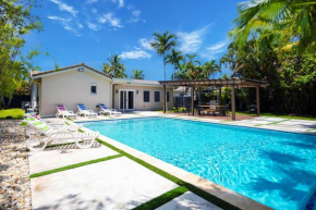 Deluxe 5BR & 3BA Villa in Hollywood Lakes near Beach